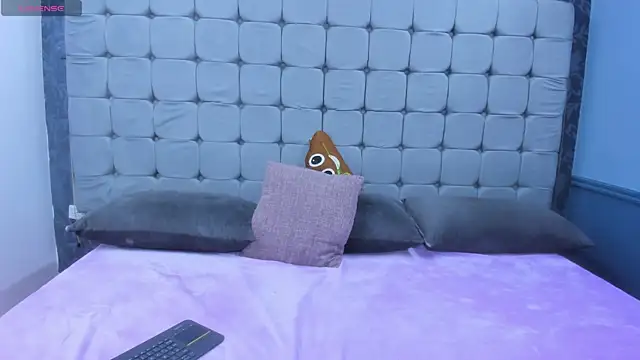 Snapshot of Maddy_Blaze chatting on 11-05-25, 01:49 Maddy Blaze online show from 11-05-25, 01:49