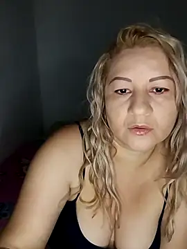 Snapshot of Karoline_milf_hot chatting on 11-14-25, 04:22 Karoline milf hot online show from 11-14-25, 04:22