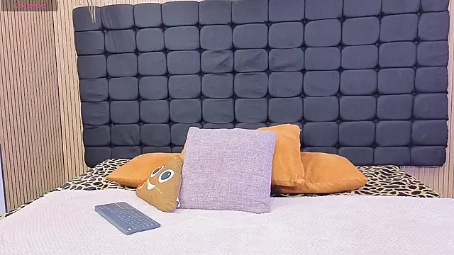 Mia Horney online show from 03-14-26, 12:54