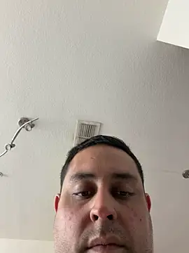 Snapshot of GoldenTemptation chatting on 02-03-26, 07:30 GoldenTemptation online show from 02-03-26, 07:30