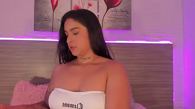 Snapshot of Taylor_walton chatting on 02-14-26, 12:13 Taylor walton online show from 02-14-26, 12:13