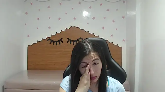 scarlett percy t online show from 11-10-25, 07:24