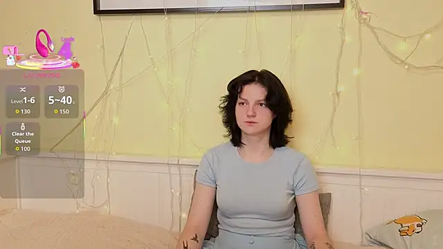 Snapshot of LatinaHuguenin chatting on 11-29-25, 07:22 LatinaHuguenin online show from 11-29-25, 07:22