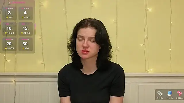 Snapshot of LatinaHuguenin chatting on 01-18-26, 07:12 LatinaHuguenin online show from 01-18-26, 07:12