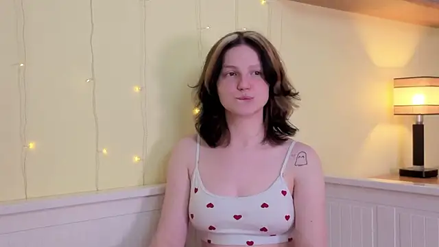 Snapshot of LatinaHuguenin chatting on 02-05-26, 08:35 LatinaHuguenin online show from 02-05-26, 08:35