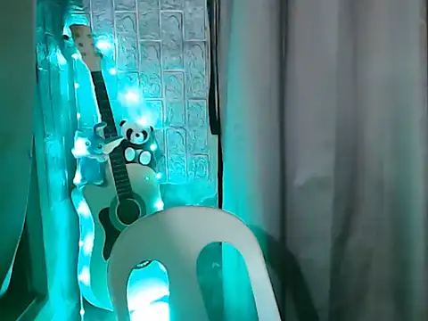 pinay kim online show from 11-10-25, 04:28