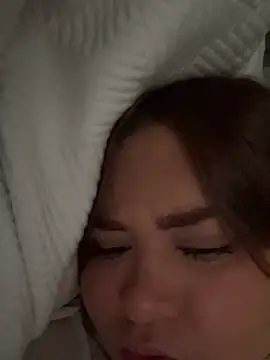 Annajoa online show from 04-17-26, 07:39