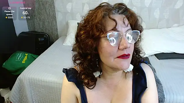 Snapshot of Rosalie_Durand chatting on 01-07-26, 08:00 Rosalie Durand online show from 01-07-26, 08:00