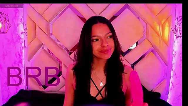 Snapshot of Yanna_pink chatting on 11-12-25, 07:24 Yanna pink online show from 11-12-25, 07:24