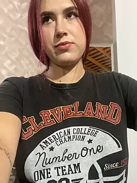 Snapshot of JimenaWhite chatting on 11-09-25, 04:55 JimenaWhite online show from 11-09-25, 04:55