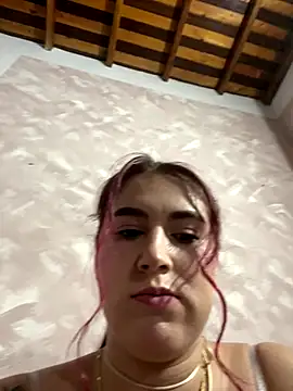 Snapshot of JimenaWhite chatting on 12-17-25, 05:02 JimenaWhite online show from 12-17-25, 05:02