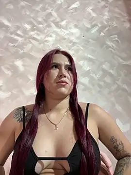 Snapshot of JimenaWhite chatting on 02-19-26, 06:53 JimenaWhite online show from 02-19-26, 06:53