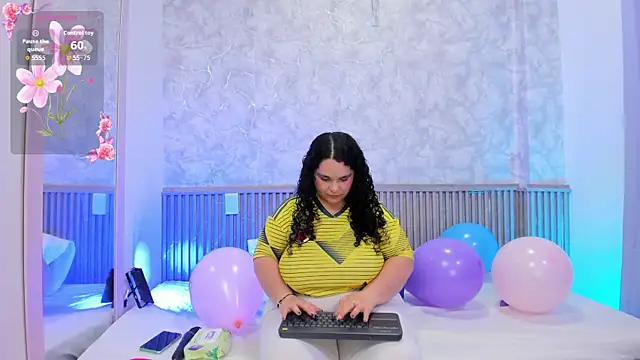 Snapshot of Reichel05_ chatting on 06-23-26, 02:26 Reichel05 online show from 06-23-26, 02:26