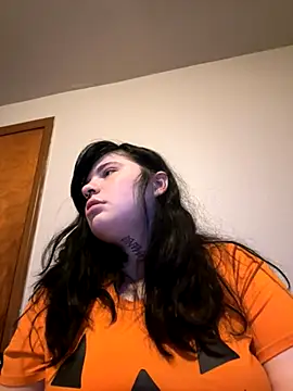 juicygoth202 online show from 11-10-25, 06:56