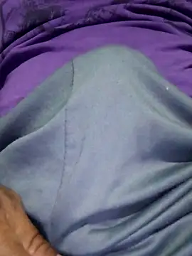 Snapshot of Alvaroz1992 chatting on 11-23-25, 08:41 Alvaroz1992 online show from 11-23-25, 08:41