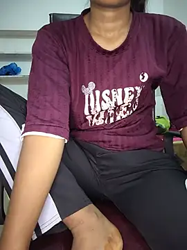 Snapshot of Isha_kumari_69 chatting on 07-27-26, 07:48 Isha kumari 69 online show from 07-27-26, 07:48