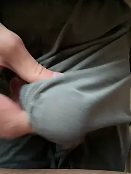 Snapshot of houkeiboy78 chatting on 02-22-26, 09:35 houkeiboy78 online show from 02-22-26, 09:35