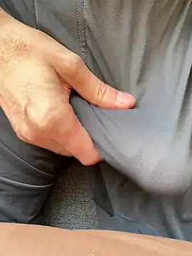 Snapshot of houkeiboy78 chatting on 03-10-26, 12:04 houkeiboy78 online show from 03-10-26, 12:04