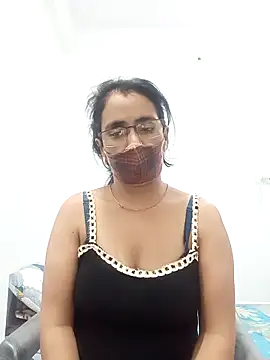 sanjana077 online show from 02-15-26, 08:05