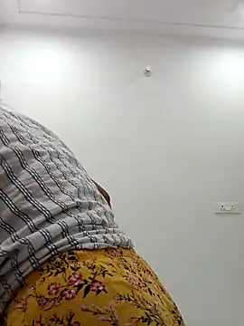 sanjana077 online show from 04-25-26, 03:09