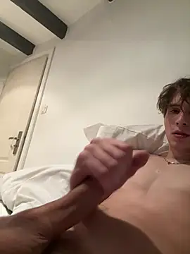 TeenNPlay online show from 04-25-26, 01:25