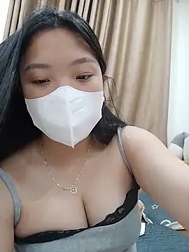 linh-xinh18 online show from 07-13-26, 01:47