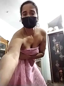 Snapshot of Fast_lady chatting on 11-18-25, 02:28 Fast lady online show from 11-18-25, 02:28