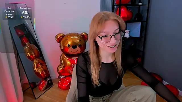 CindyMoriLove online show from 02-12-26, 06:08