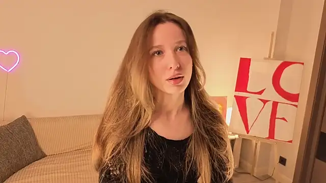 Snapshot of eirakiliana chatting on 11-10-25, 05:50 eirakiliana online show from 11-10-25, 05:50