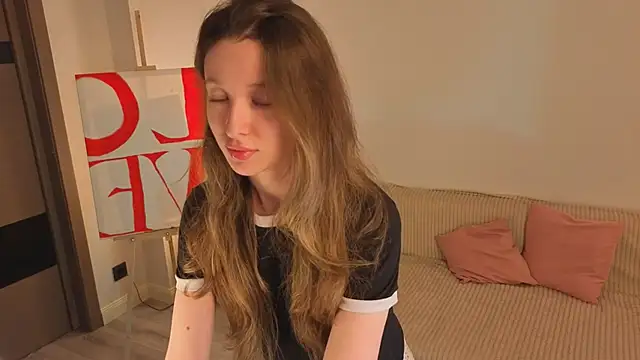 Snapshot of eirakiliana chatting on 11-13-25, 07:40 eirakiliana online show from 11-13-25, 07:40