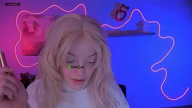 Snapshot of mia_starrr_ chatting on 03-11-26, 07:42 mia starrr online show from 03-11-26, 07:42