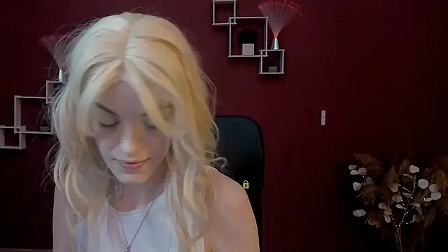 Snapshot of mia_starrr_ chatting on 03-13-26, 07:42 mia starrr online show from 03-13-26, 07:42