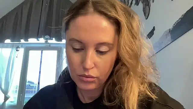 Snapshot of Ameli8 chatting on 02-17-26, 02:46 Ameli8 online show from 02-17-26, 02:46