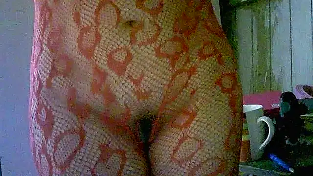 Snapshot of Zulreyna chatting on 02-18-26, 02:51 Zulreyna online show from 02-18-26, 02:51