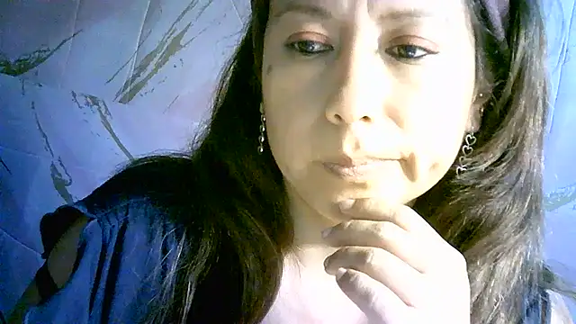 Zulreyna online show from 06-24-26, 04:11