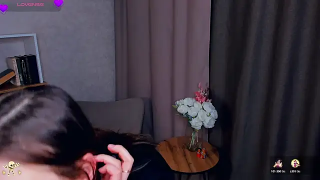 JosieNadile online show from 11-11-25, 12:38