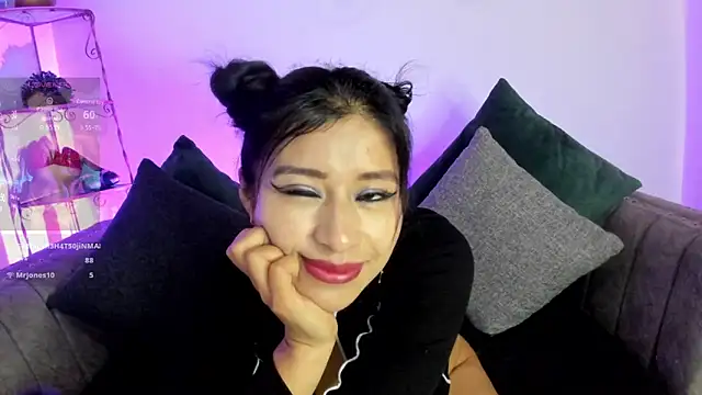 Niina26 online show from 04-25-26, 01:41