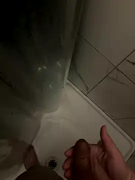 Snapshot of mixedswanger chatting on 11-17-25, 12:44 mixedswanger online show from 11-17-25, 12:44