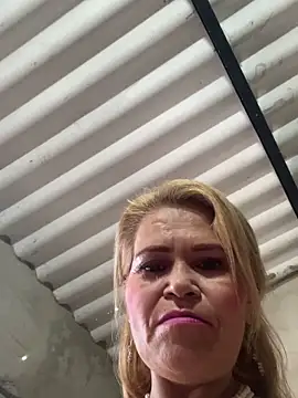 Snapshot of dirty_mother3 chatting on 12-16-25, 03:17 dirty mother3 online show from 12-16-25, 03:17