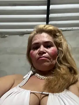 Snapshot of dirty_mother3 chatting on 12-17-25, 03:23 dirty mother3 online show from 12-17-25, 03:23