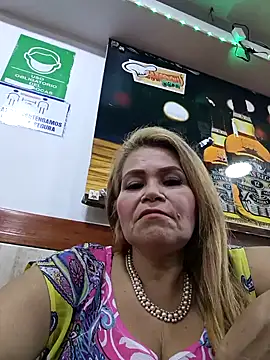 Snapshot of dirty_mother3 chatting on 01-15-26, 09:40 dirty mother3 online show from 01-15-26, 09:40