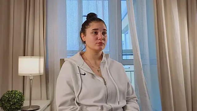 MonetBrinkman online show from 11-18-25, 04:28