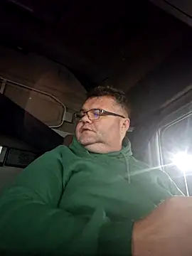 Snapshot of Grase44 chatting on 11-10-25, 01:59 Grase44 online show from 11-10-25, 01:59