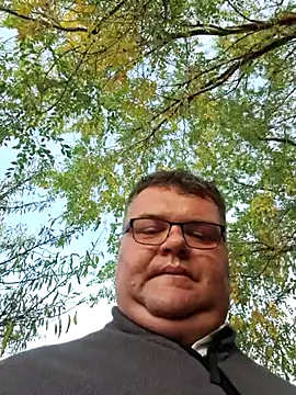 Snapshot of Grase44 chatting on 11-11-25, 04:18 Grase44 online show from 11-11-25, 04:18