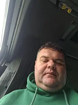 Snapshot of Grase44 chatting on 11-24-25, 11:32 Grase44 online show from 11-24-25, 11:32