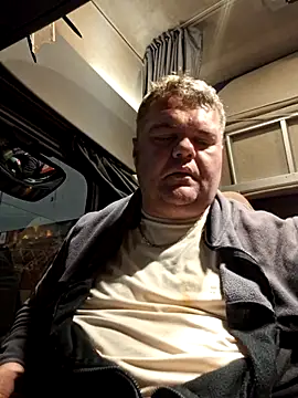 Snapshot of Grase44 chatting on 11-29-25, 03:42 Grase44 online show from 11-29-25, 03:42