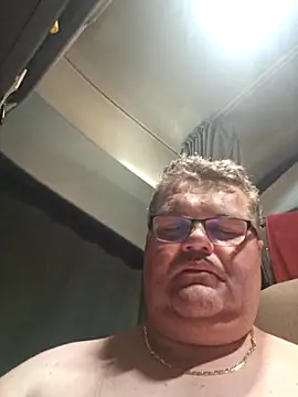 Snapshot of Grase44 chatting on 12-05-25, 12:30 Grase44 online show from 12-05-25, 12:30