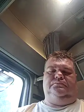 Snapshot of Grase44 chatting on 12-17-25, 11:16 Grase44 online show from 12-17-25, 11:16