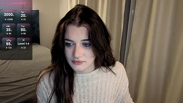 Snapshot of eshleeygreen chatting on 01-08-26, 06:43 eshleeygreen online show from 01-08-26, 06:43