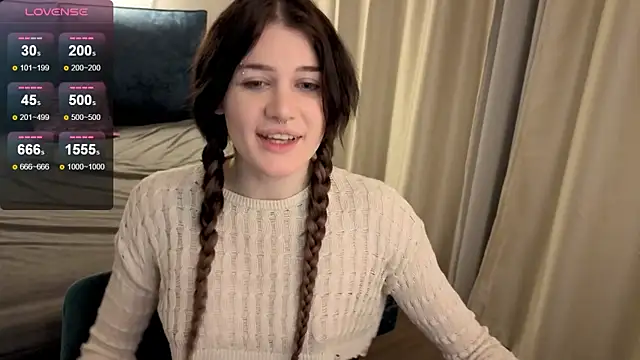 Snapshot of eshleeygreen chatting on 01-16-26, 05:17 eshleeygreen online show from 01-16-26, 05:17